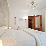 Comodhouse 아파트 *
