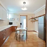 아파트 Comodhouse *